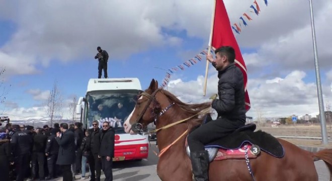 Cumhurbaşkanı Erdoğan'a  yoğun ilgi